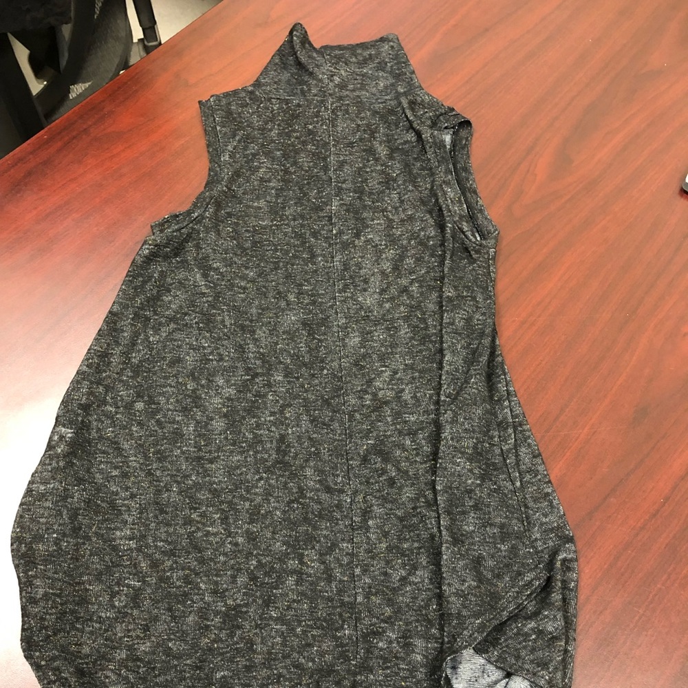 Size 2 Apt 9 pullover shirt